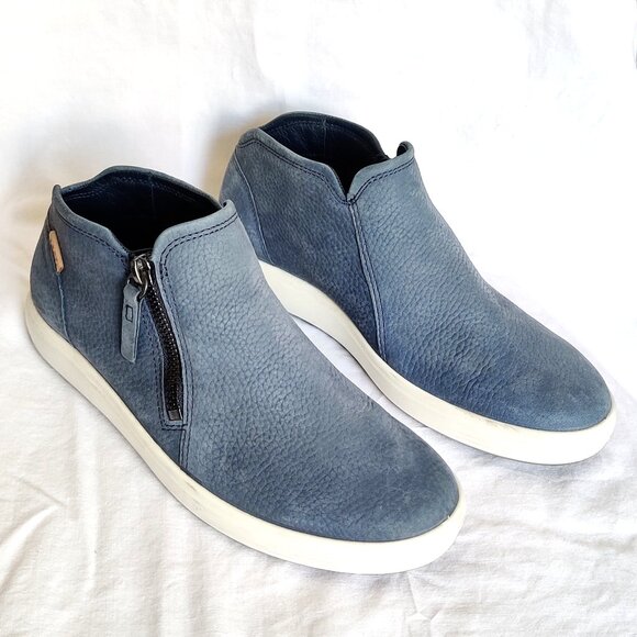 ECCO Soft 7 Low Cut Blue Zip Nubuck Leather Booties 36 5.5 EUC - Picture 3 of 8